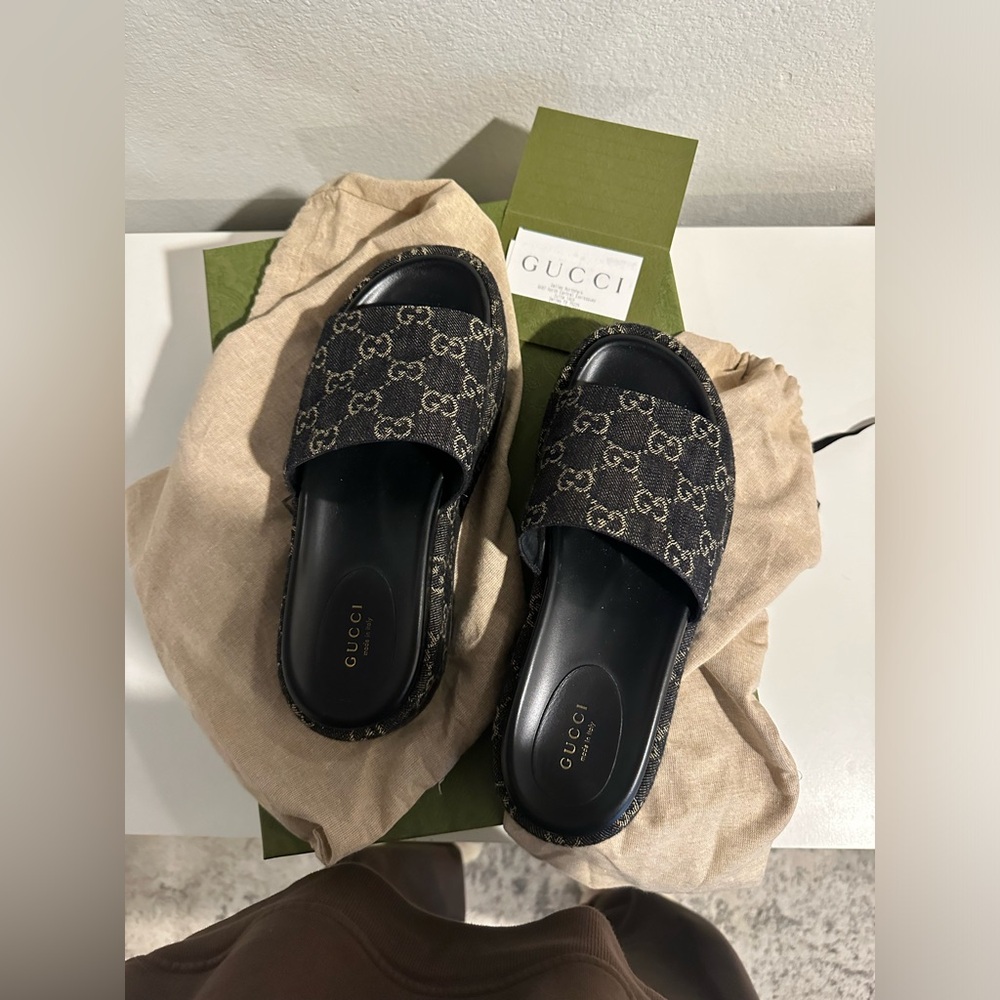 Gucci Platform Slides, size 38. Purchased at Gucci Dallas (Northpark)